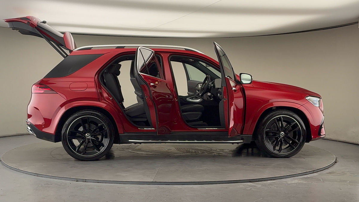 More views of Mercedes-Benz GLE