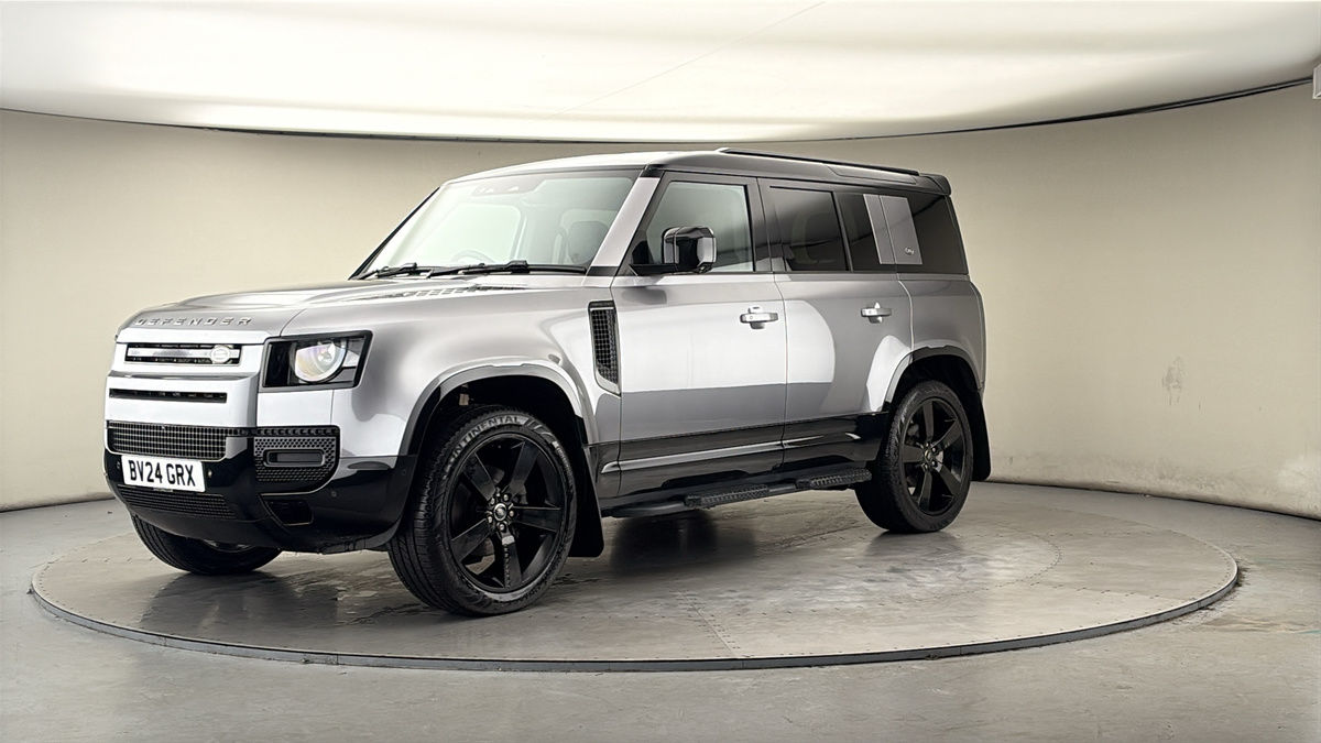 Land Rover Defender 110 Image 20