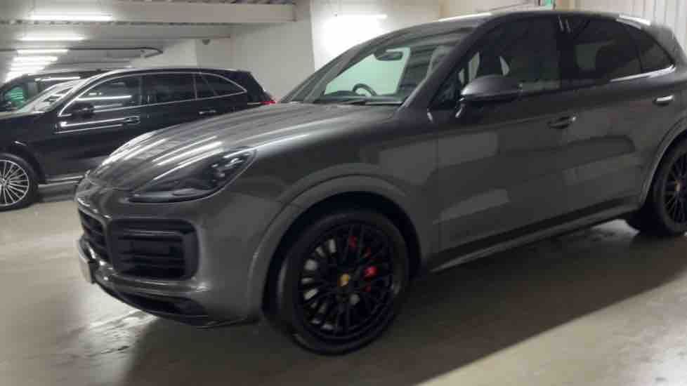 More views of Porsche Cayenne