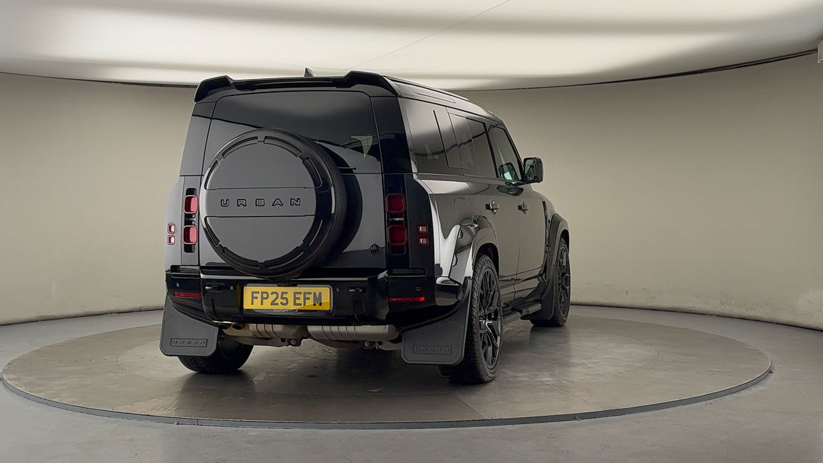 More views of Land Rover Defender 110