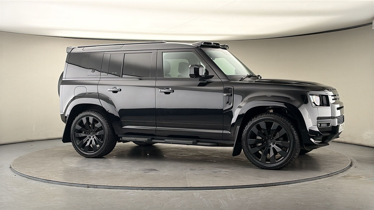 More views of Land Rover Defender 110