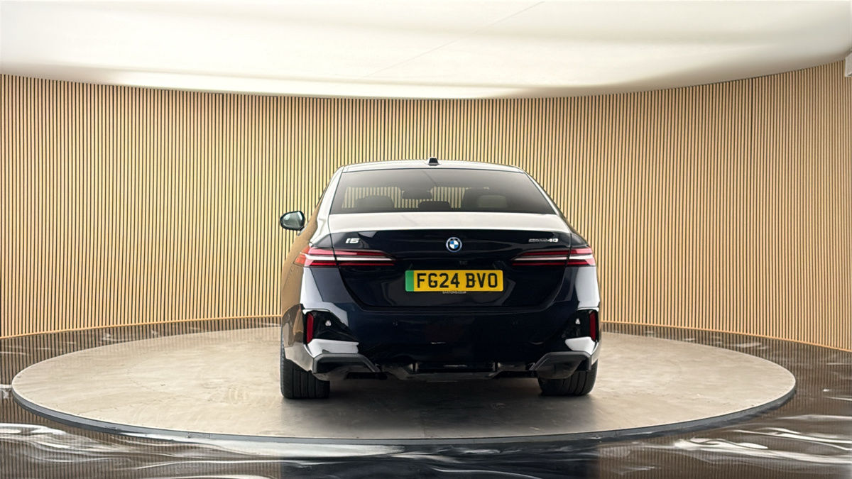 More views of BMW i5