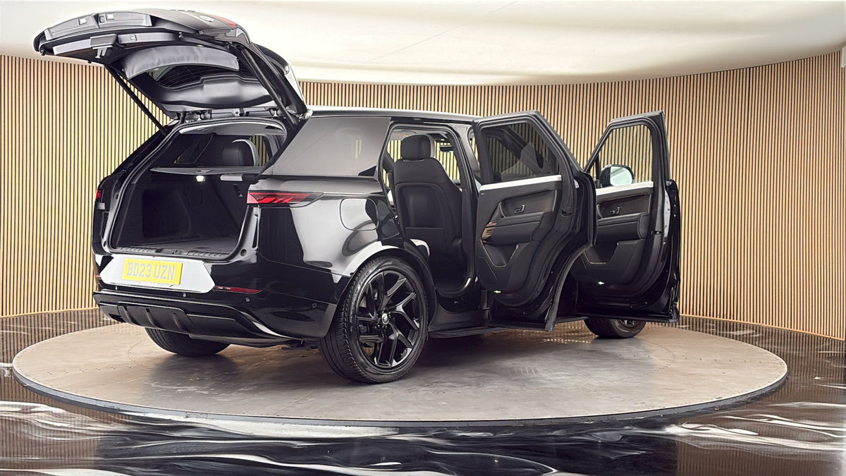 More views of Land Rover Range Rover Sport