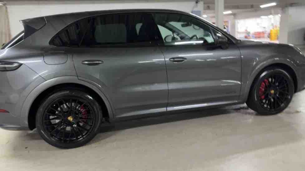 More views of Porsche Cayenne
