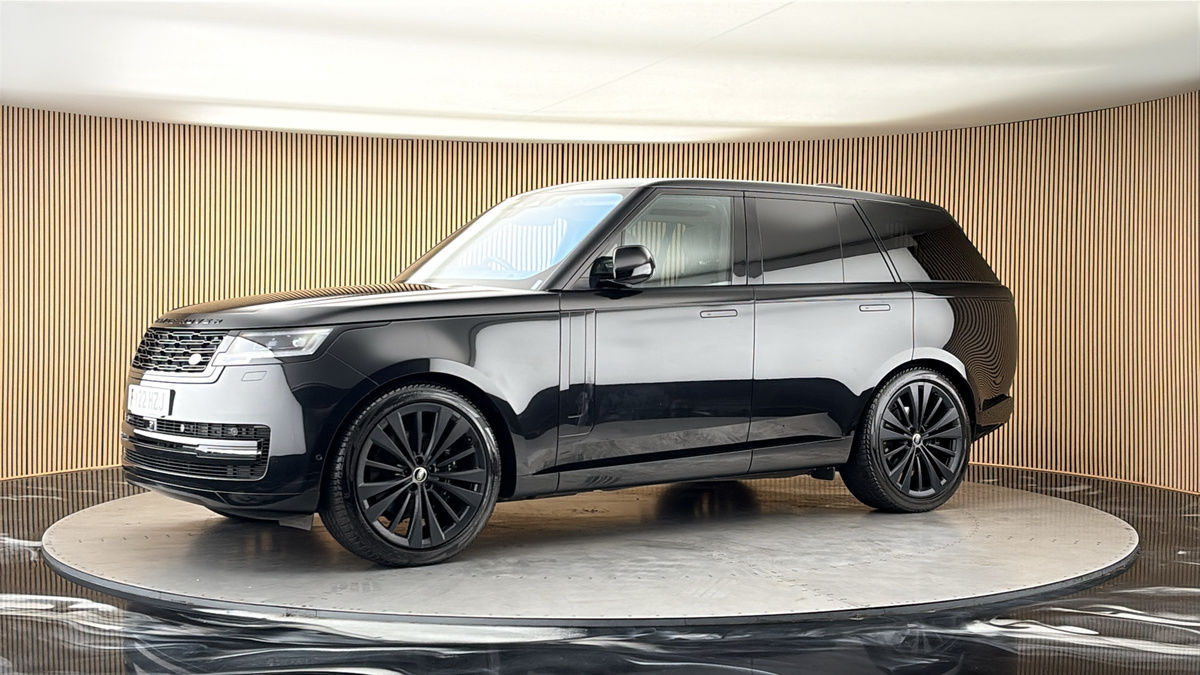 More views of Land Rover Range Rover
