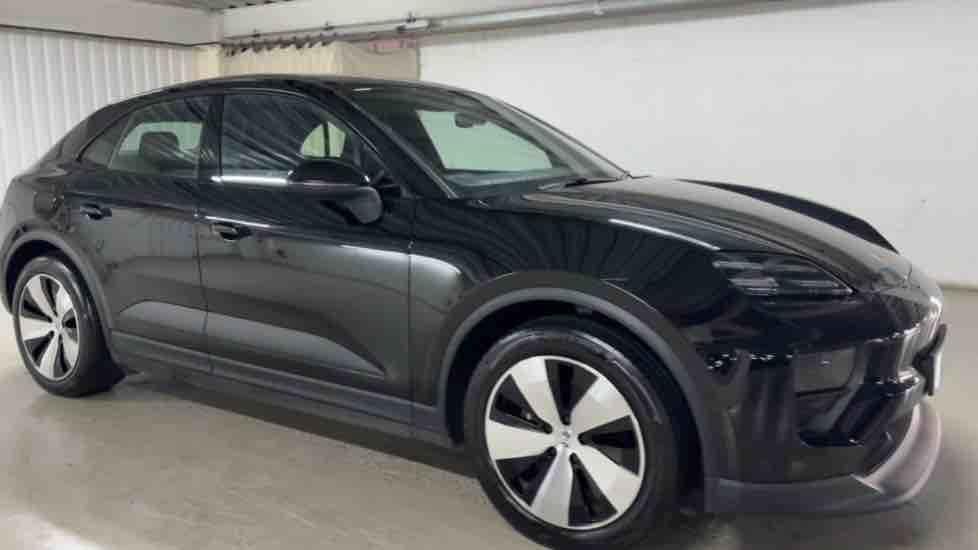 More views of Porsche Macan