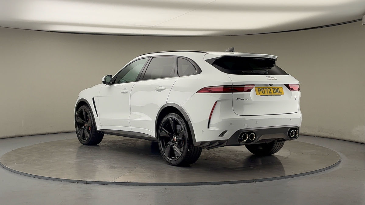 Jaguar F-PACE Image 2