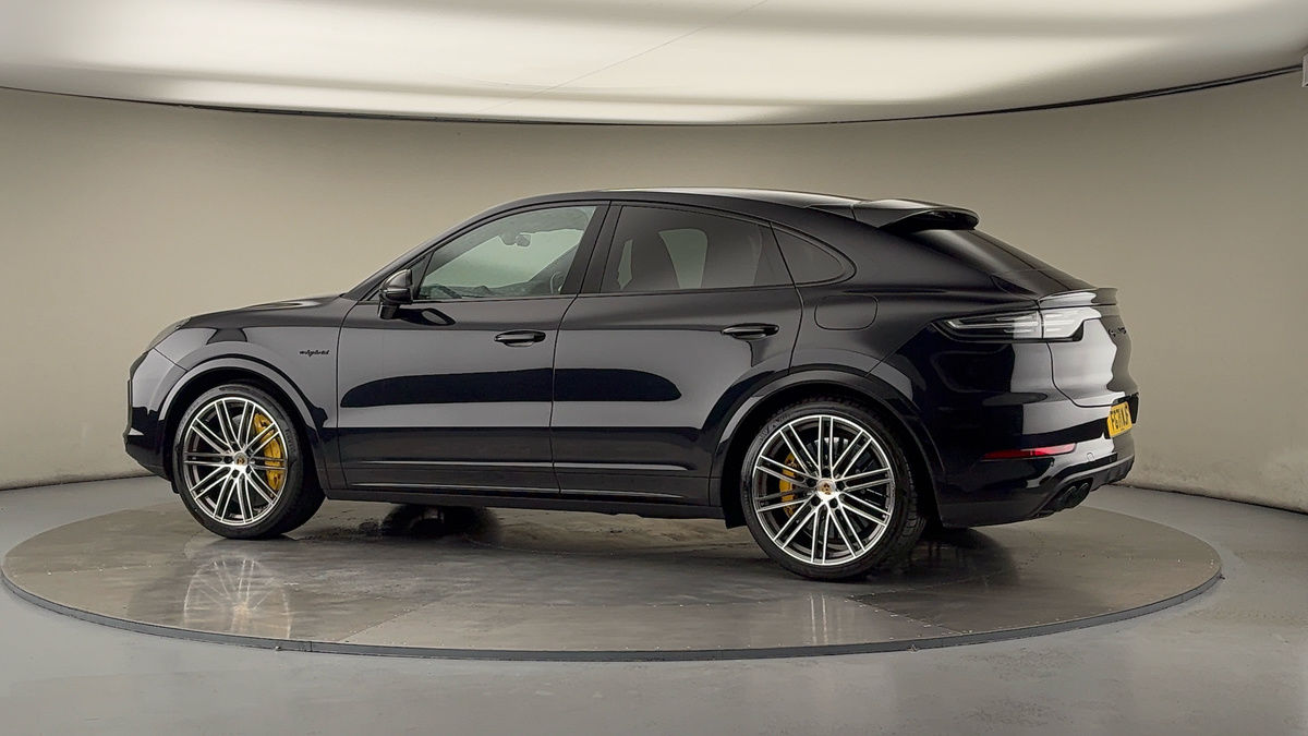 More views of Porsche Cayenne