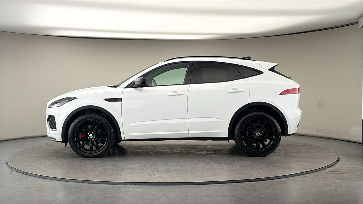 Jaguar E-PACE Image 15