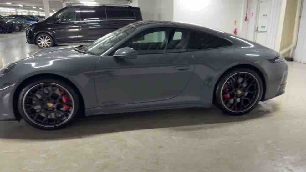 More views of Porsche 911