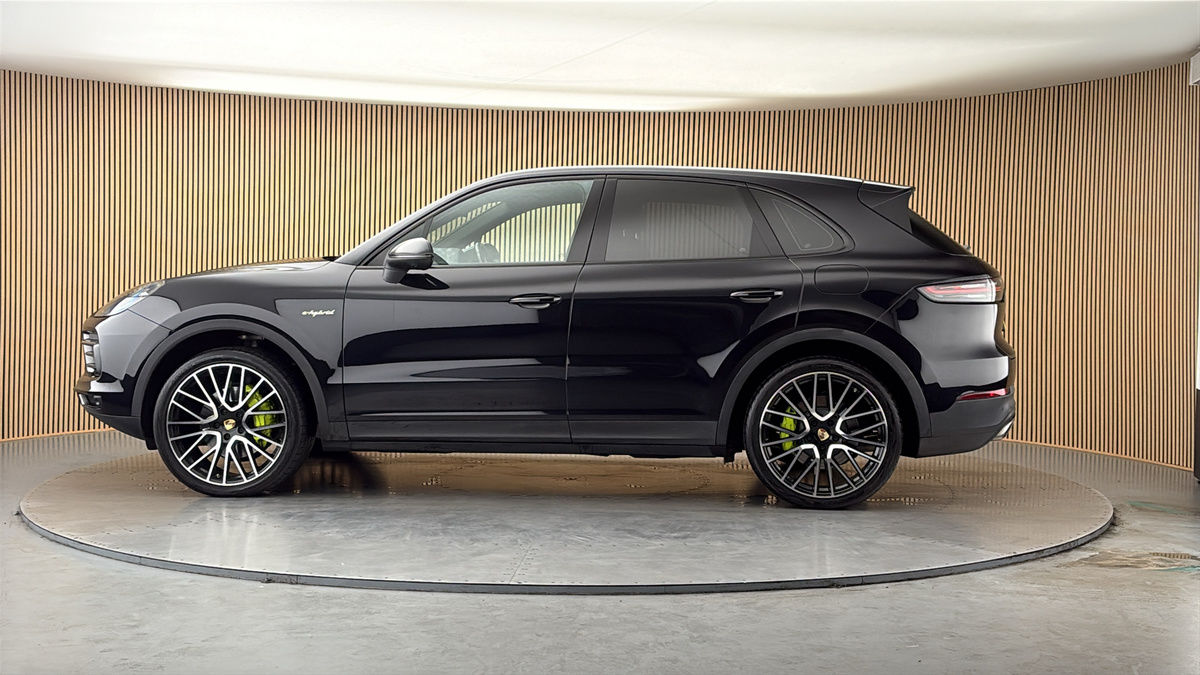 More views of Porsche Cayenne