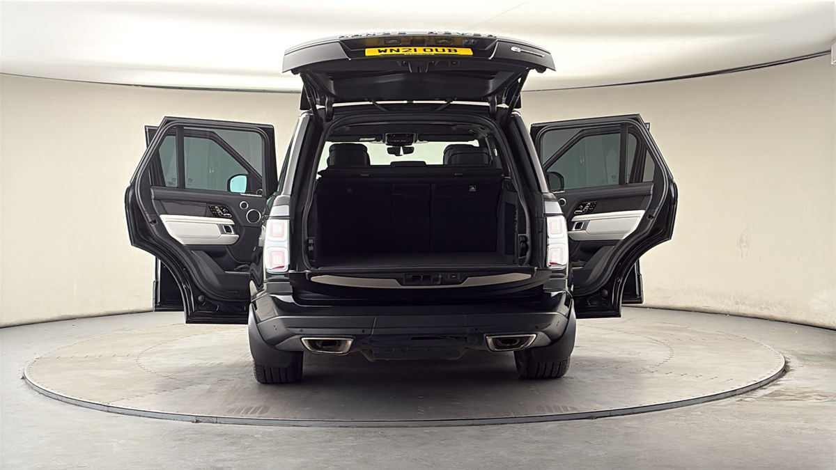 More views of Land Rover Range Rover