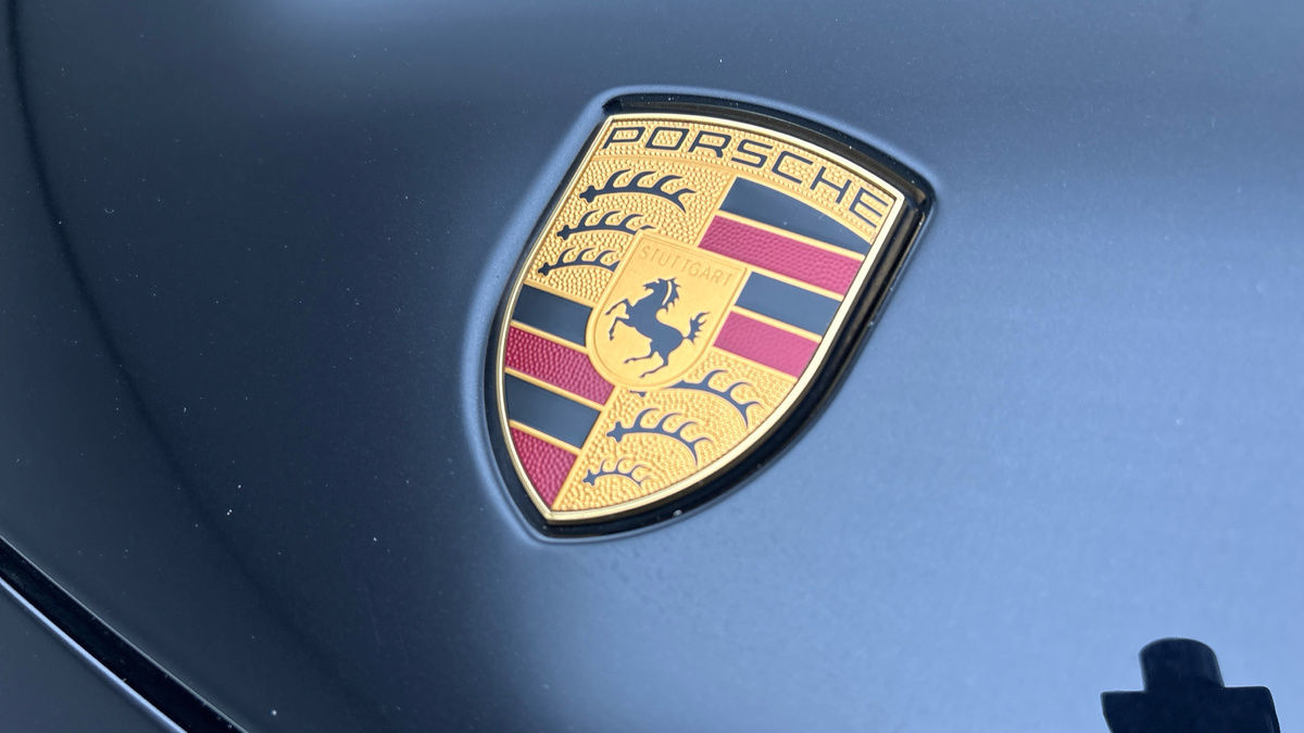 Porsche Cayenne Image 24