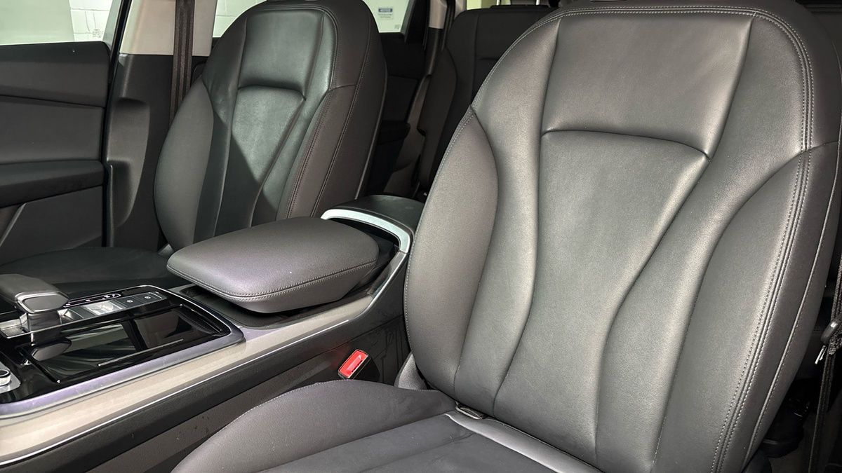 Audi Q7 Image 7