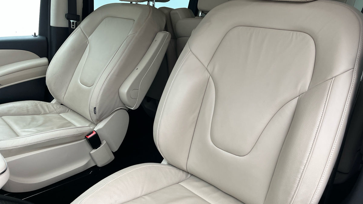 Mercedes-Benz V Class Image 7