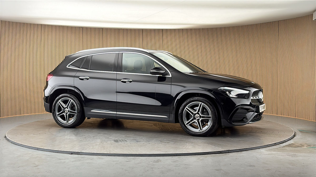 More views of Mercedes-Benz GLA