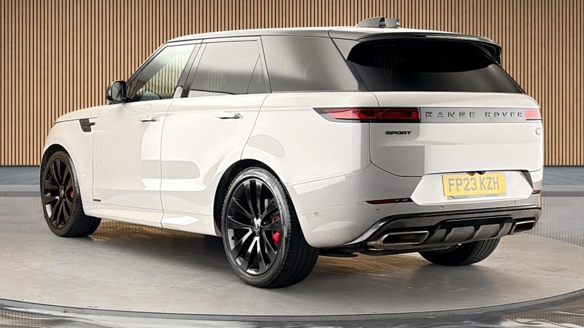 Land Rover Range Rover Sport Image 2