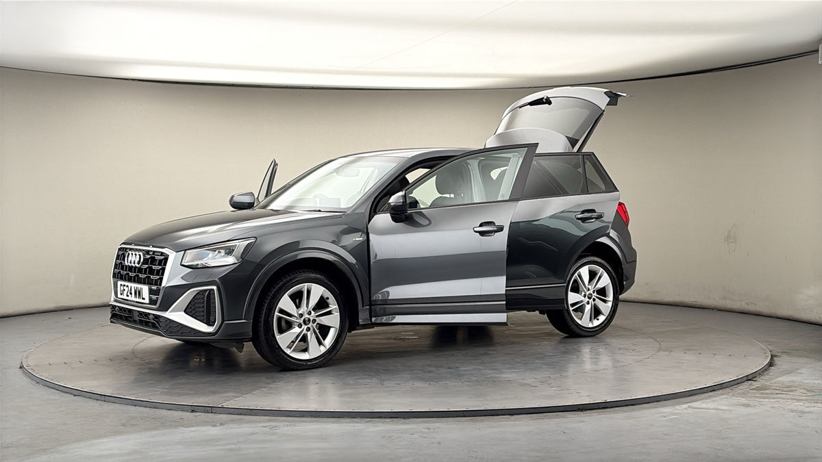 More views of Audi Q2
