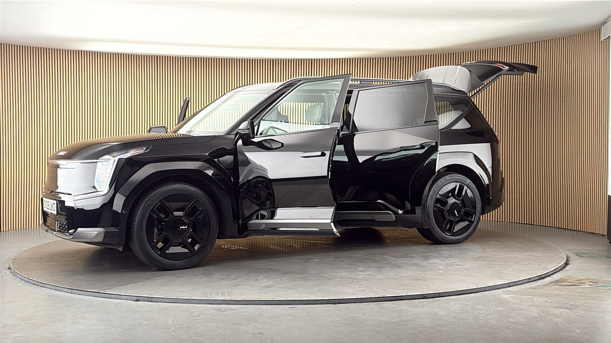 More views of Kia EV9