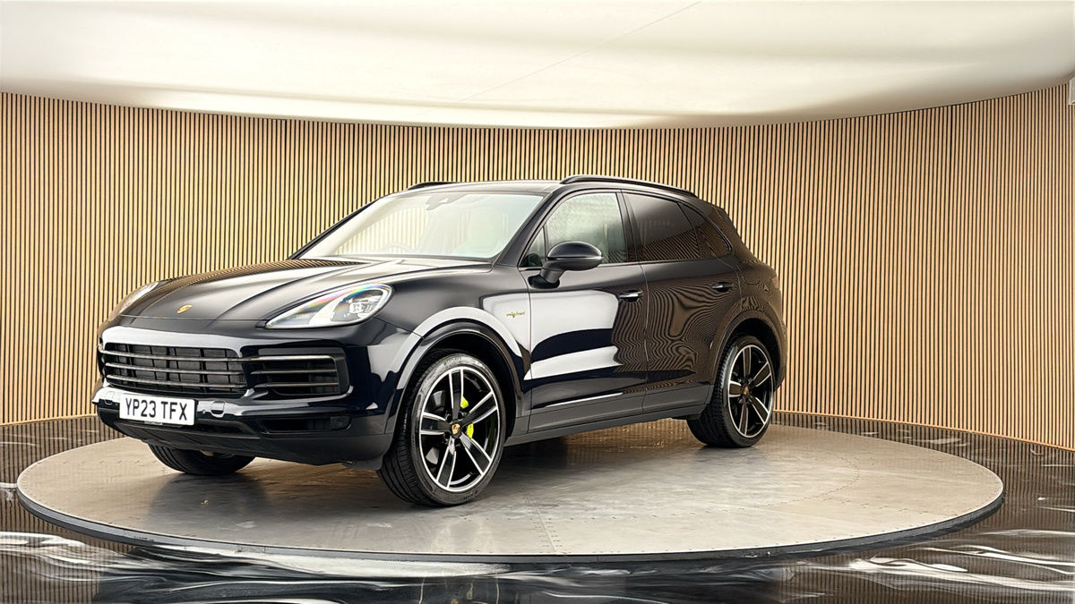 More views of Porsche Cayenne