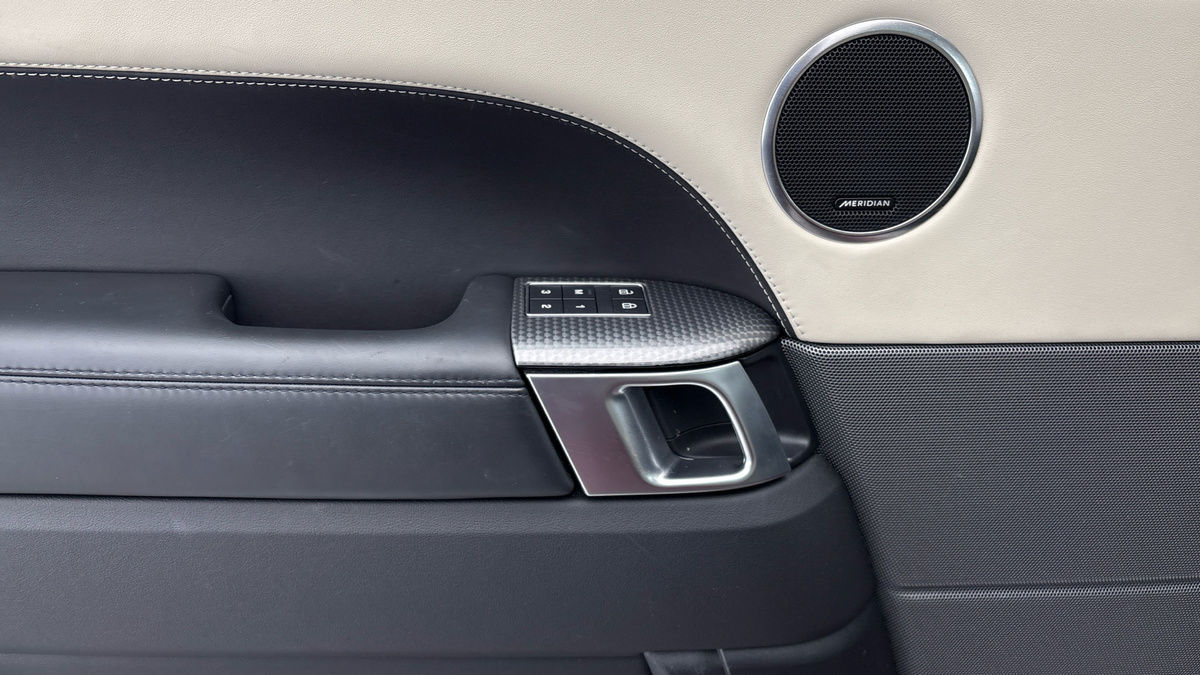 Land Rover Range Rover Sport Image 19
