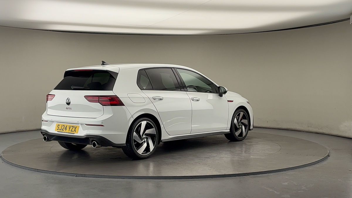 Volkswagen Golf Image 21