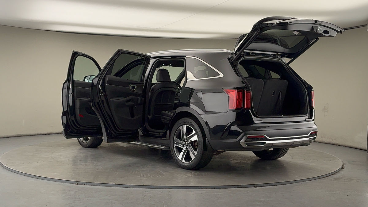 More views of Kia Sorento