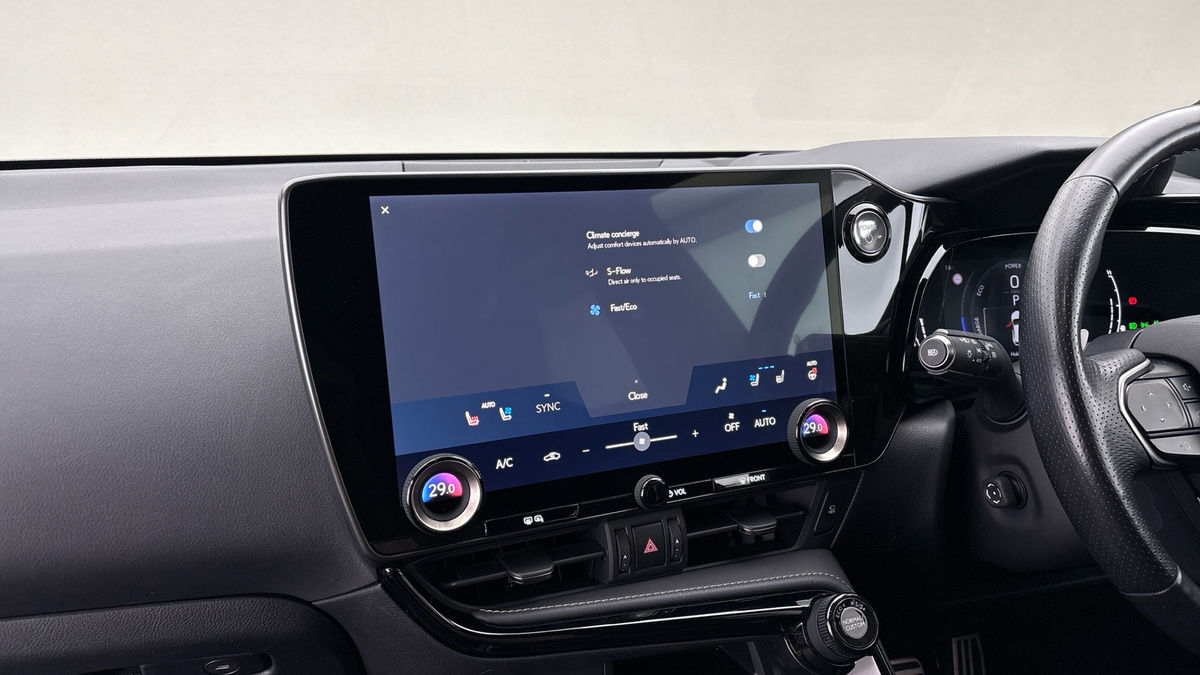 Lexus NX Image 6