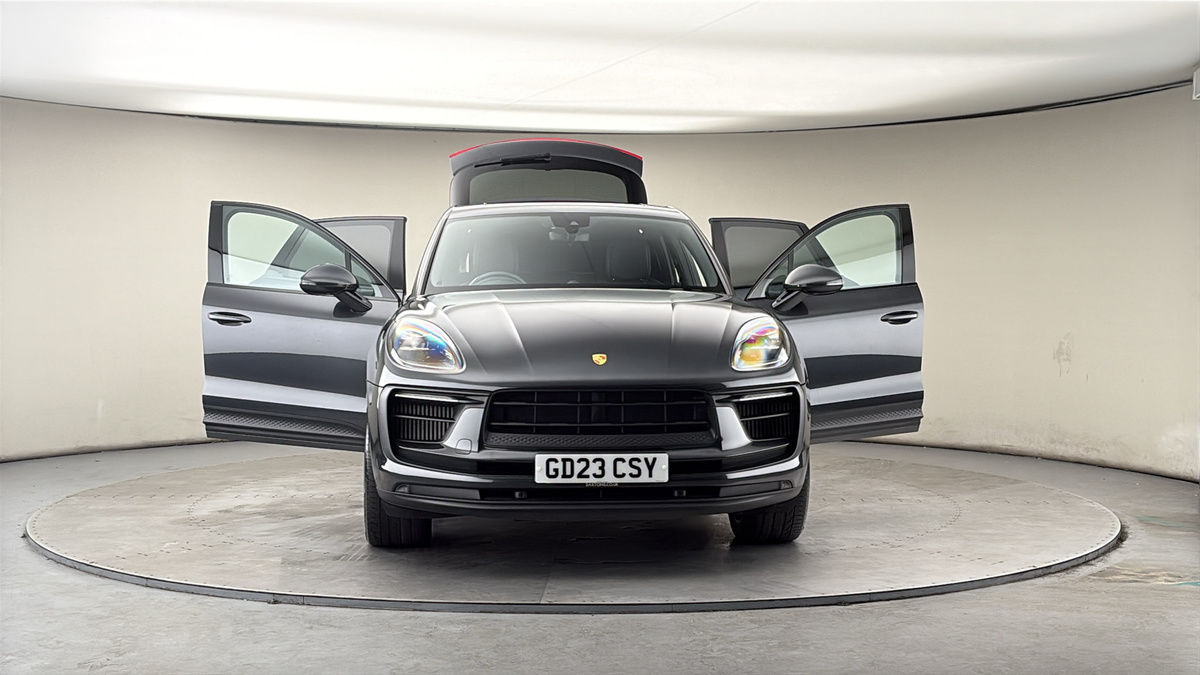 More views of Porsche Macan