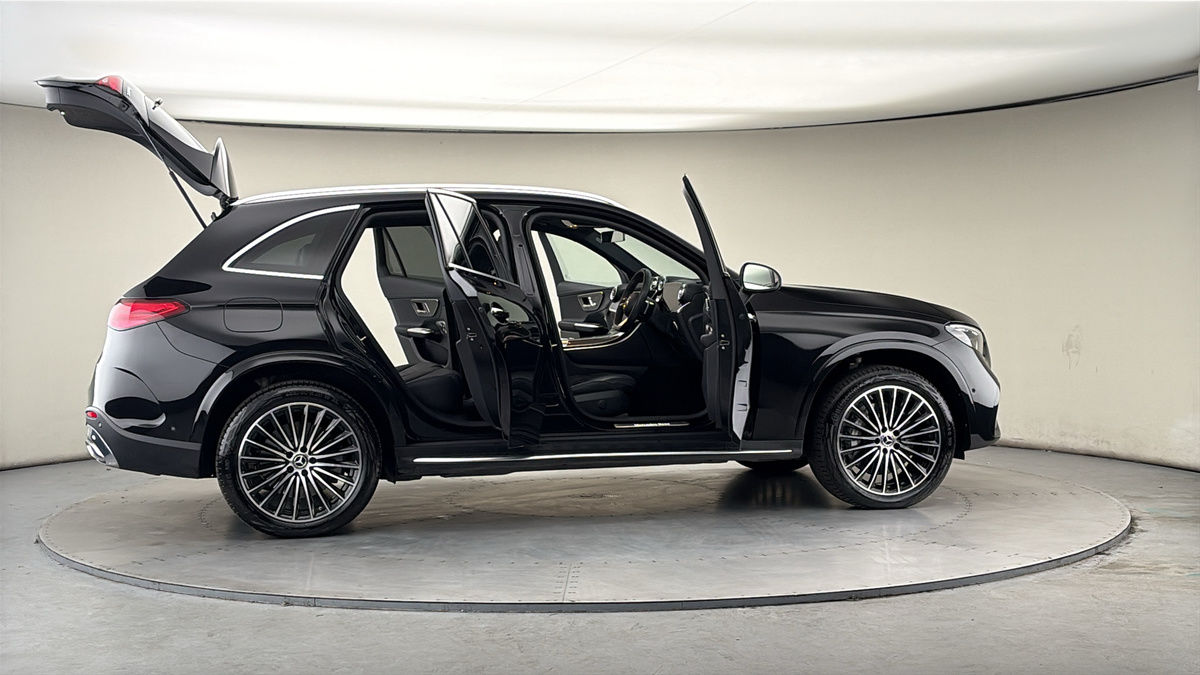 More views of Mercedes-Benz GLC