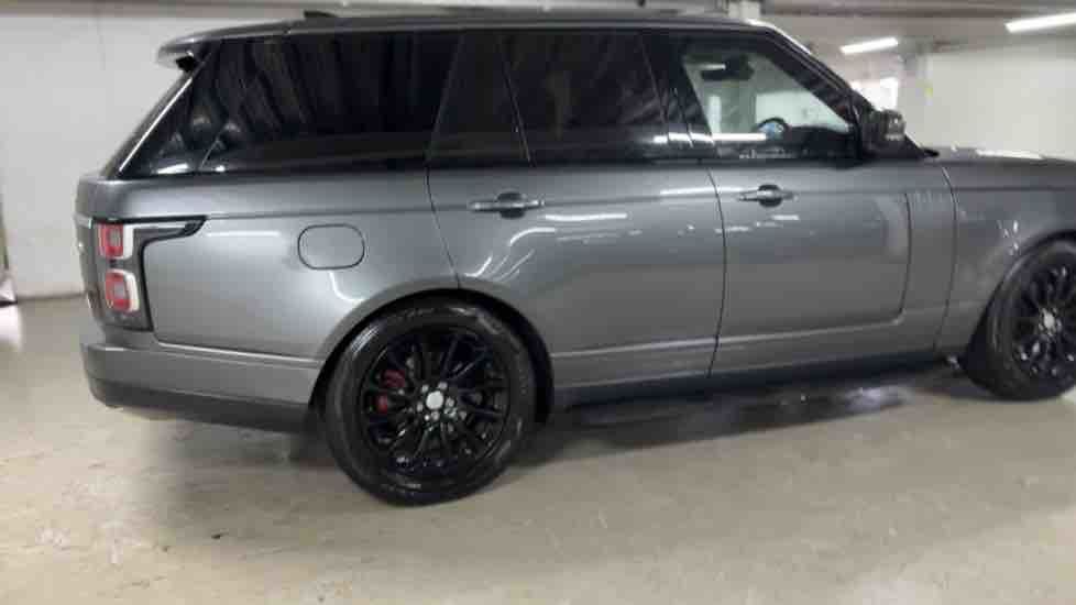 More views of Land Rover Range Rover