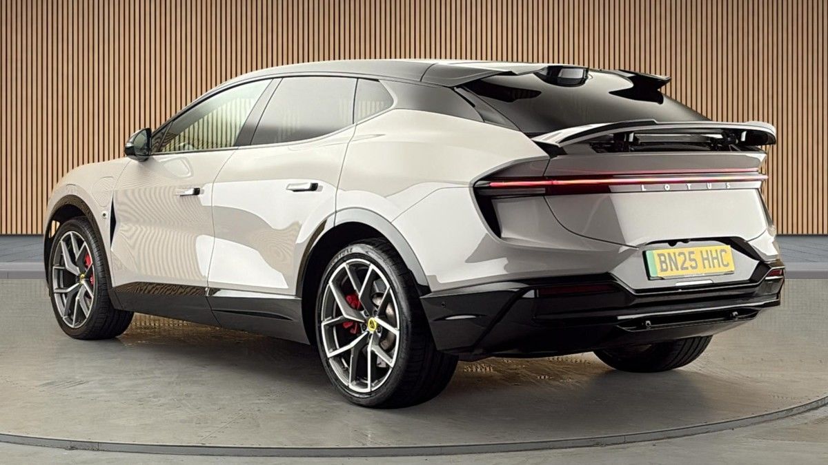 Lotus Eletre Image 2