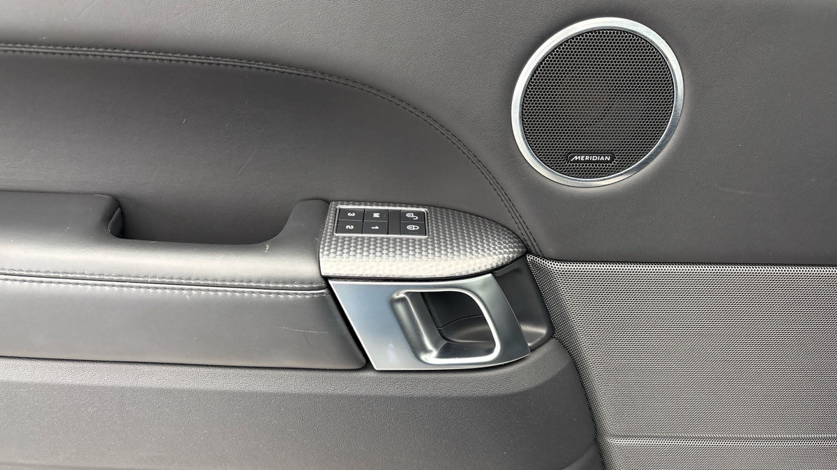 Land Rover Range Rover Sport Image 19