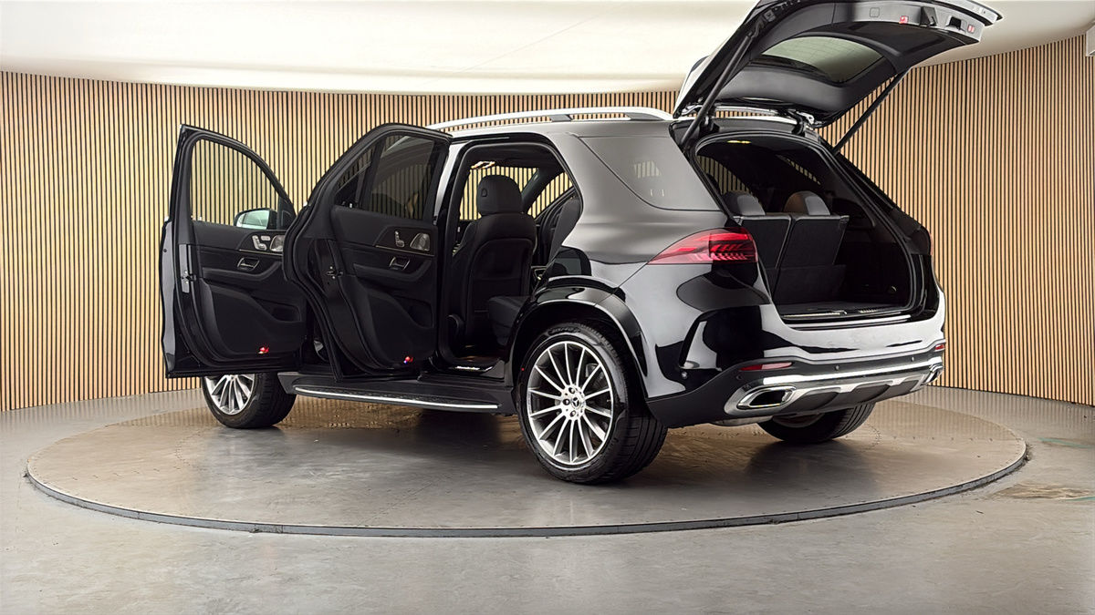 More views of Mercedes-Benz GLE