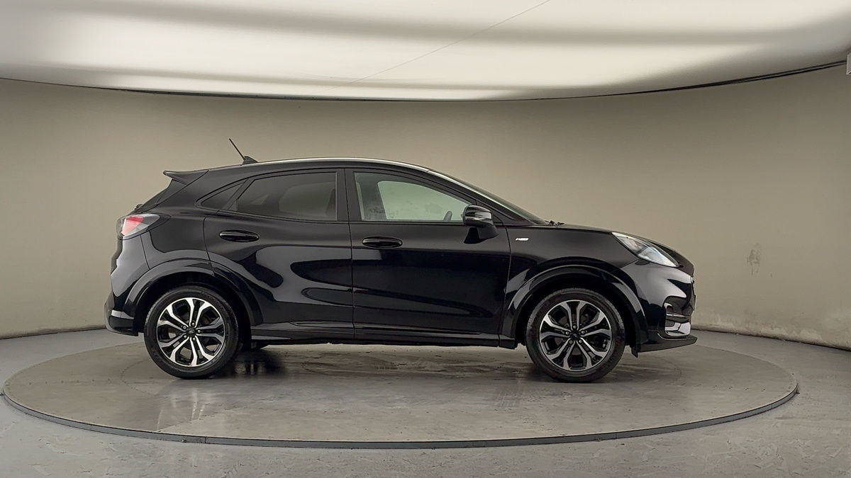 More views of Ford Puma