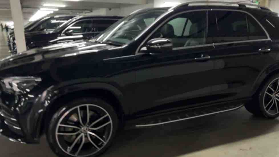 More views of Mercedes-Benz GLE