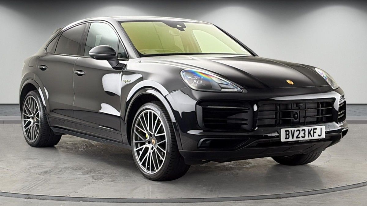 Porsche Cayenne Sticky Header Image