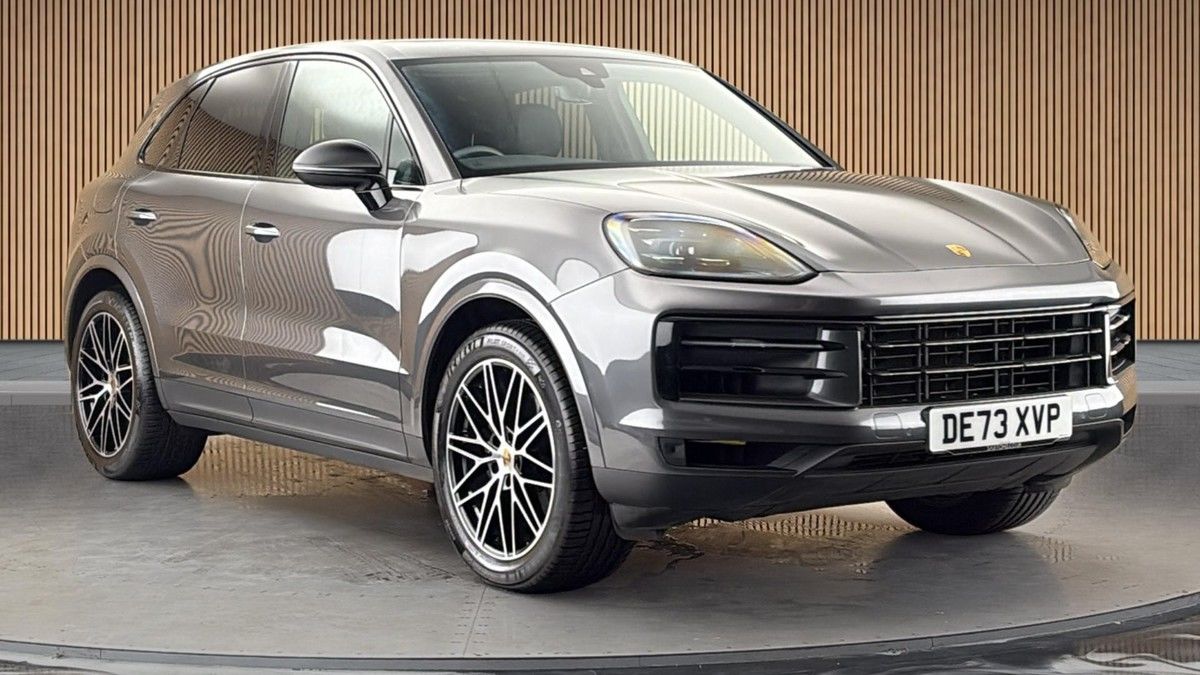 Porsche Cayenne Sticky Header Image