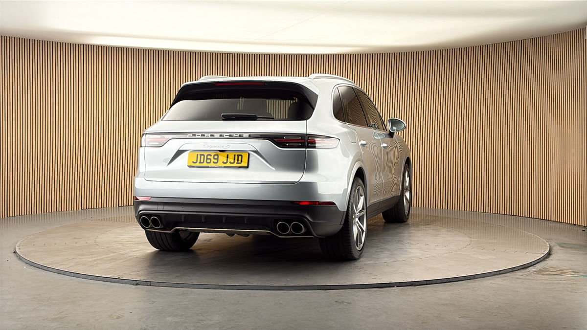 More views of Porsche Cayenne