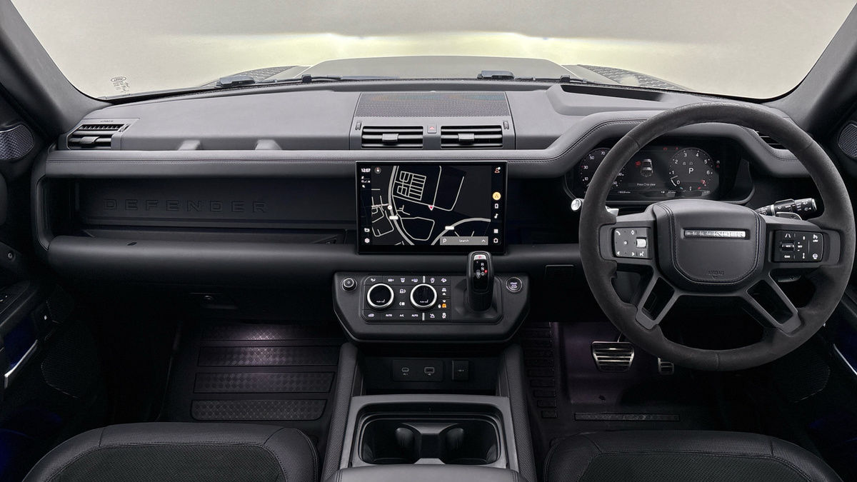 Land Rover Defender 90 Image 12