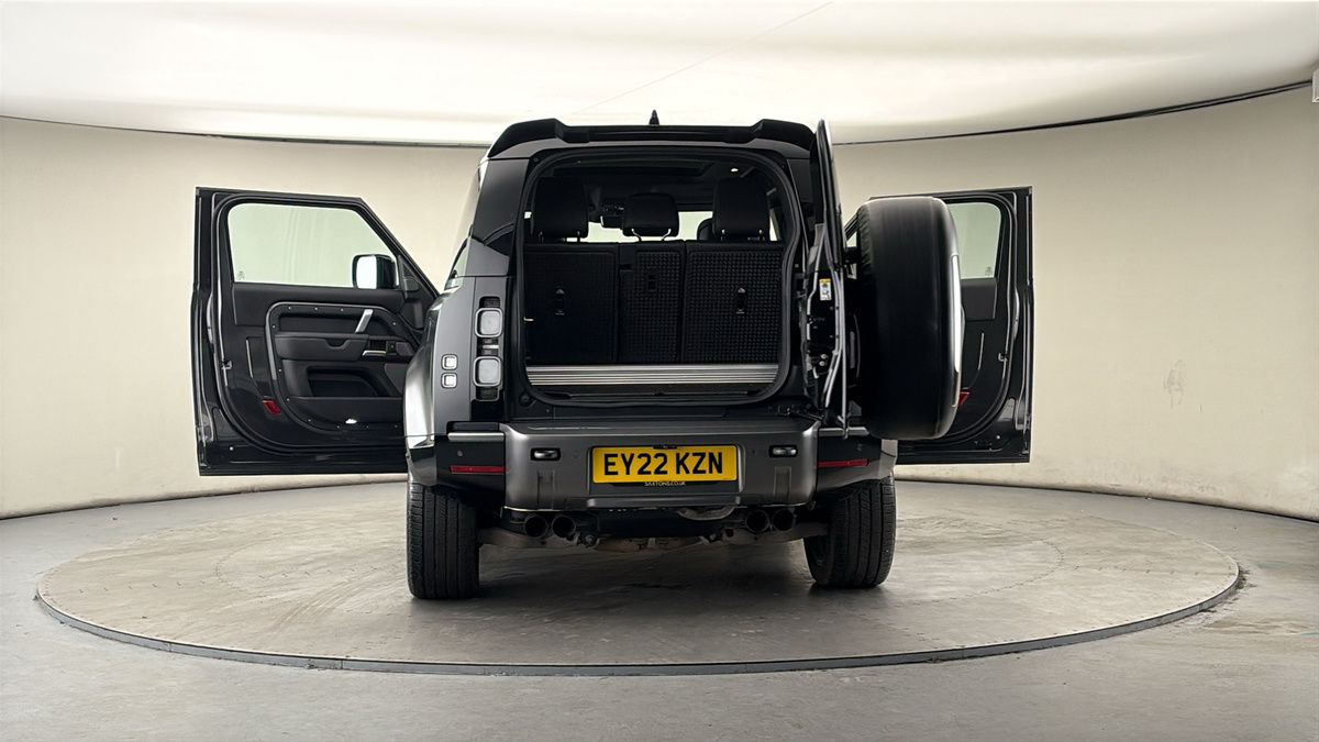 More views of Land Rover Defender 90