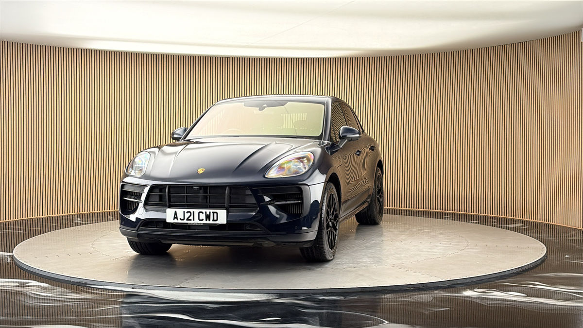 More views of Porsche Macan