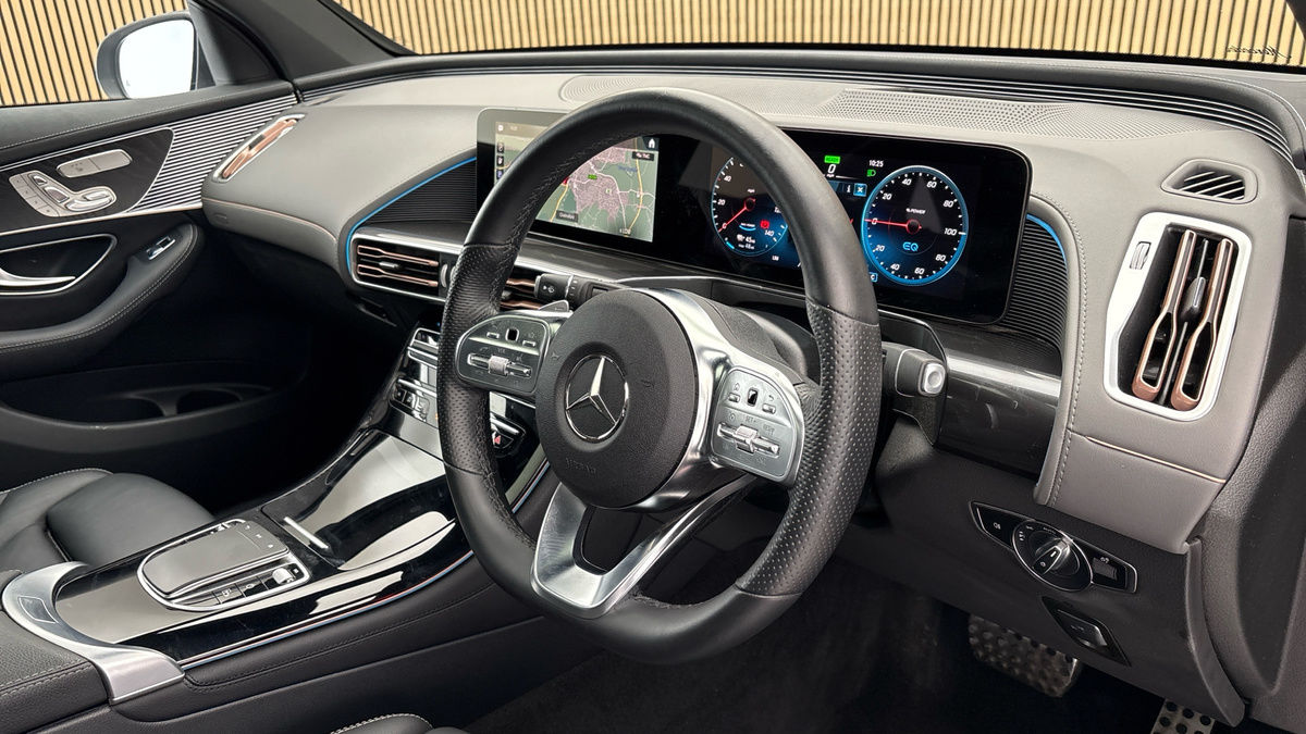 Mercedes-Benz EQC Image 6
