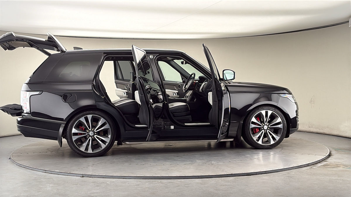 More views of Land Rover Range Rover