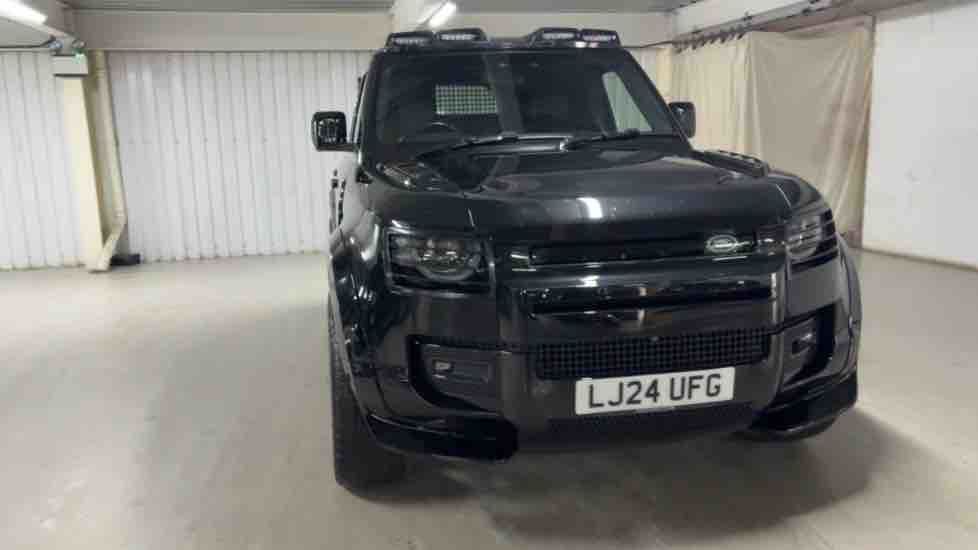 More views of Land Rover Defender 110
