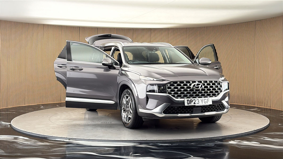 More views of Hyundai Santa Fe