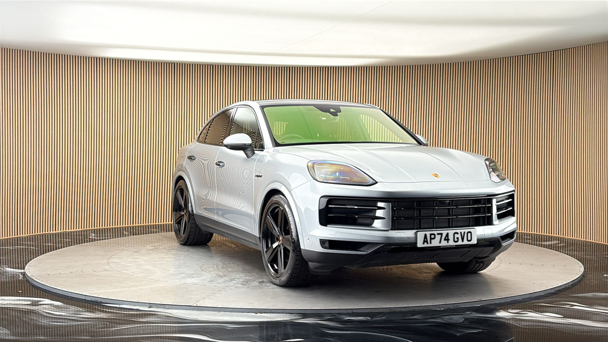 More views of Porsche Cayenne