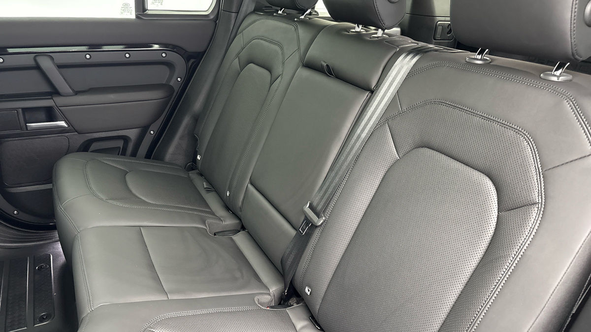 Land Rover Defender 110 Urban Image 8