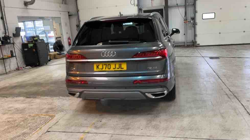 More views of Audi Q7