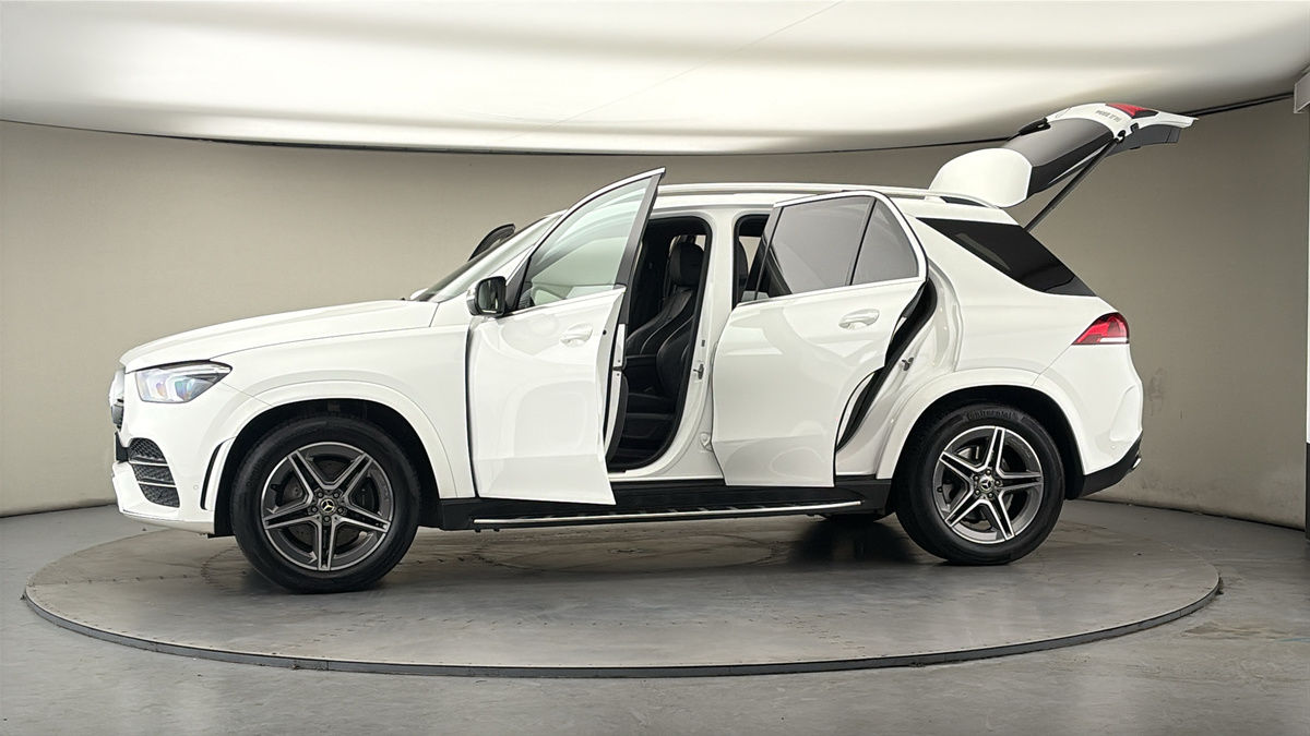 More views of Mercedes-Benz GLE